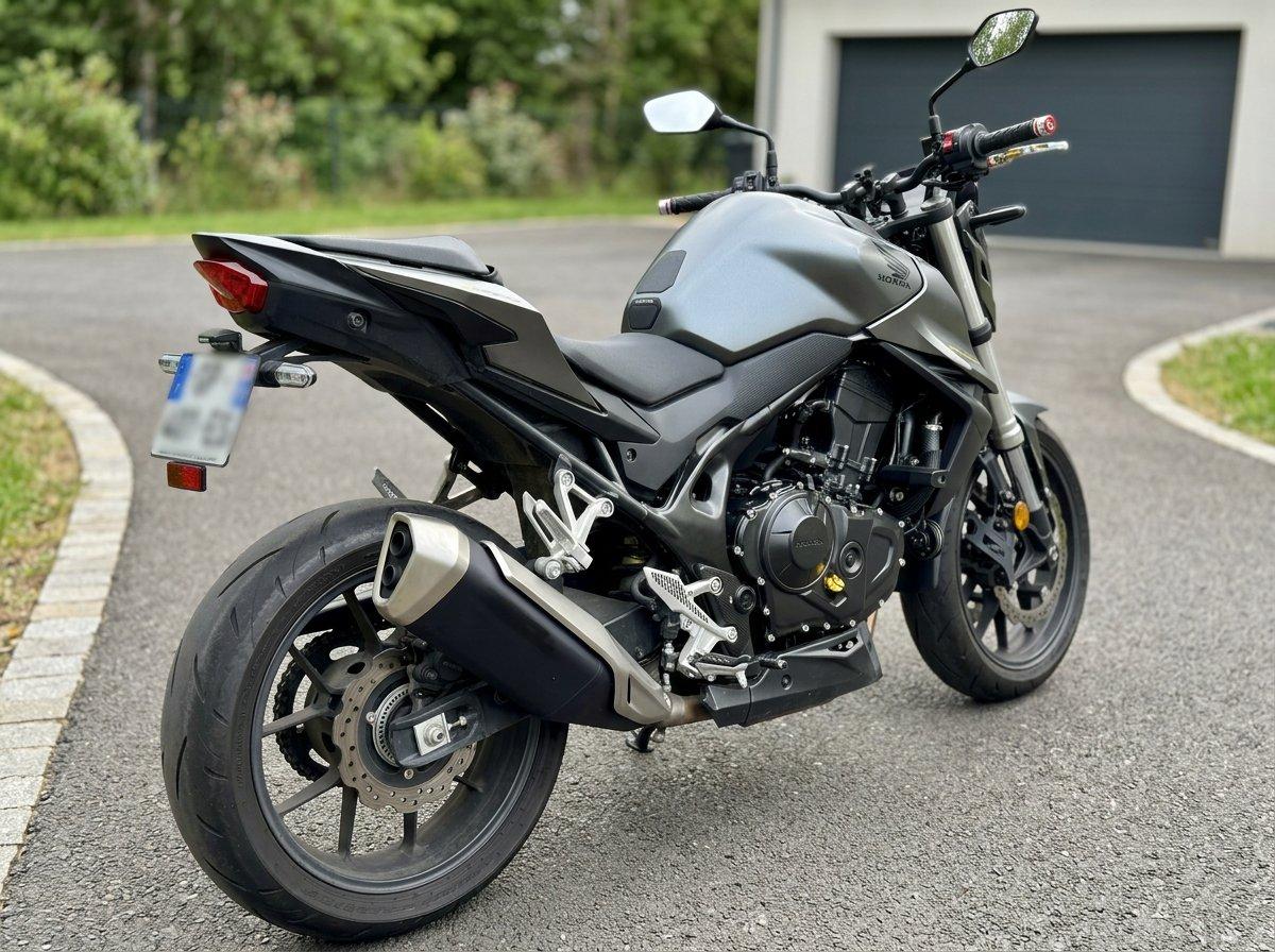 Moto Honda CB750 Hornet — photo 1 sur 7