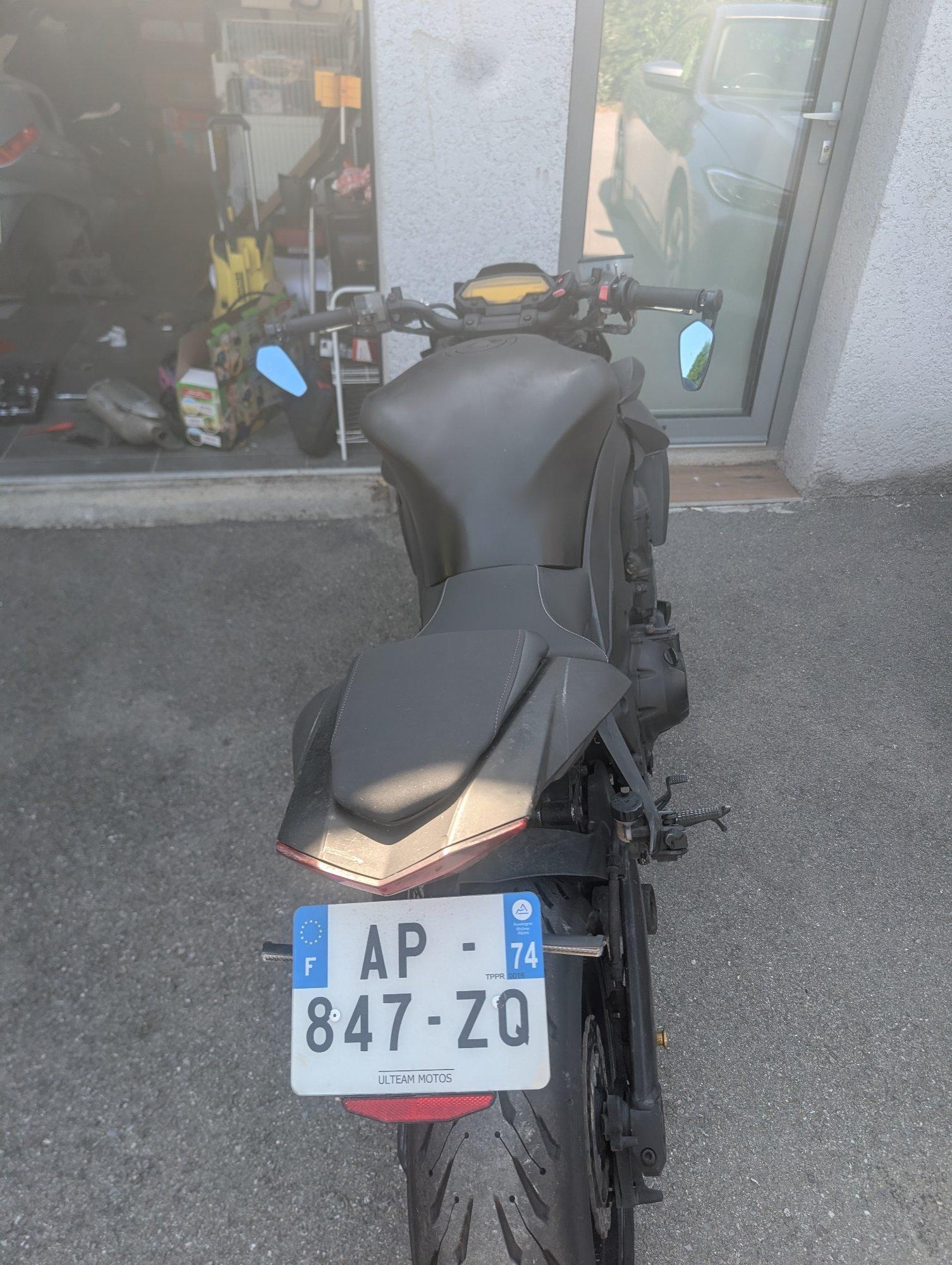 Kawasaki z1000 noir — photo 1 sur 3